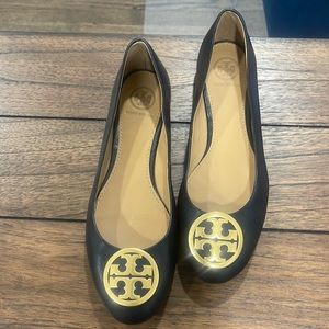 New Tory ballet flats, in perfect black color